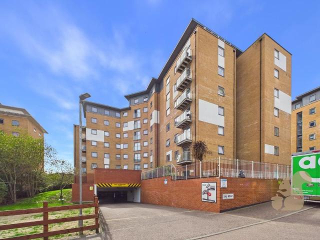 Keel Point, Ship Wharf, Colchester CO2, 2 bed flat to rent, £1,300 pcm | PrimeLocation