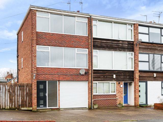 Keel Road, Hull, East Riding Of Yorkshire HU6, 3 bed detached house to rent, £795 pcm | PrimeLocation