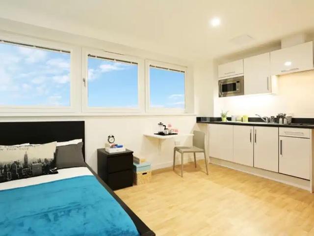 Keele House, Newcastle under Lyme Student Accommodation | Amber