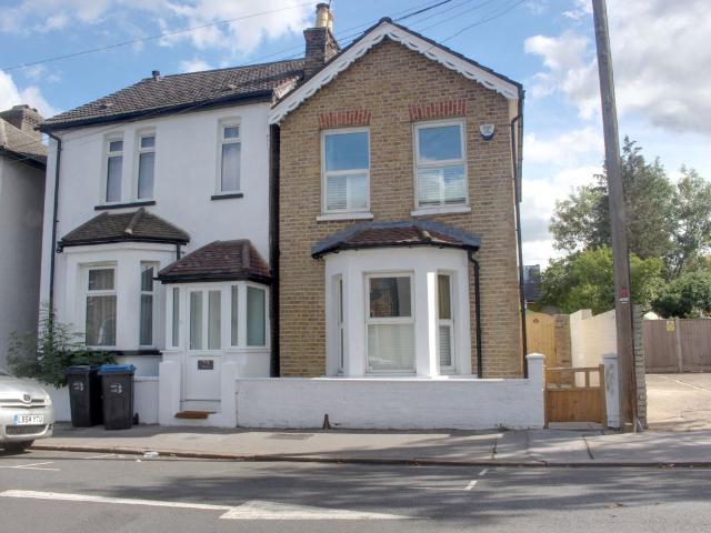 Keens Road, Croydon CR0, 3 bed detached house to rent, £2,250 pcm | PrimeLocation