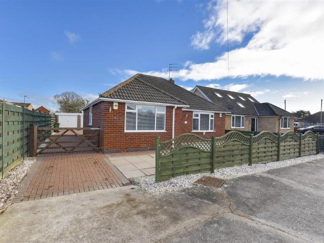 Keith Avenue, Huntington, York 3 bed detached bungalow to rent £1,450 pcm £335 pw
