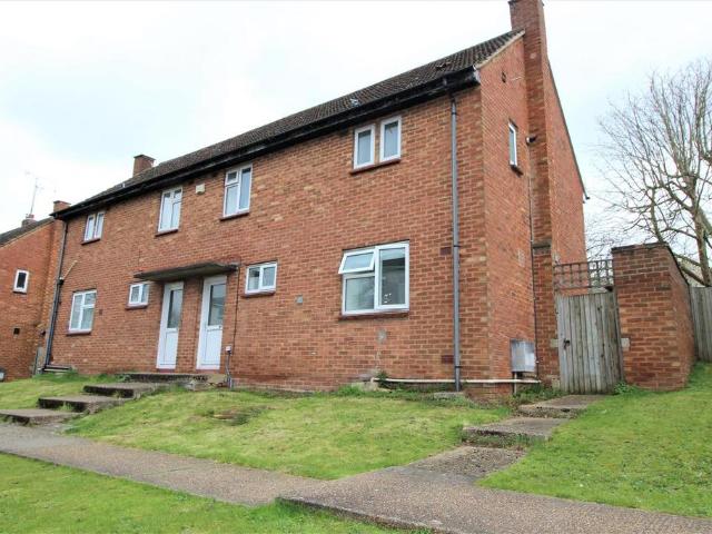 Keith Park Road, Uxbridge, 6 bed semi detached house to rent £2,988 pcm £690 pw