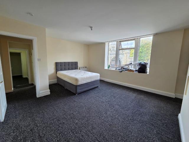 Keighley Road BD9, 1 bed flat to rent, £650 pcm | PrimeLocation