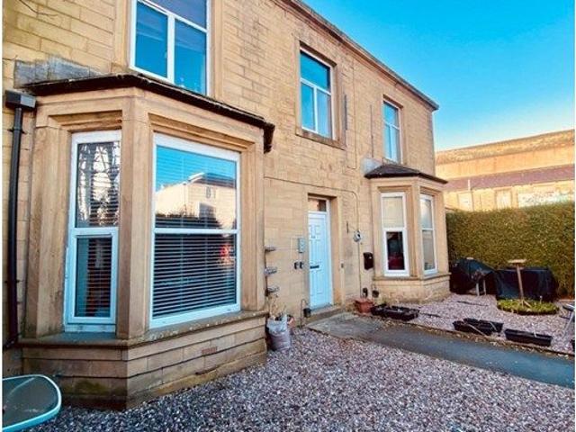 Keighley Road, Colne BB8, 2 bed flat to rent, £675 pcm | PrimeLocation