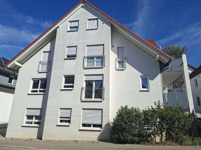 Keine Provision, viel Komfort, Neubau aus 2016: 3,5 Zimmer, EBK, großer Balkon