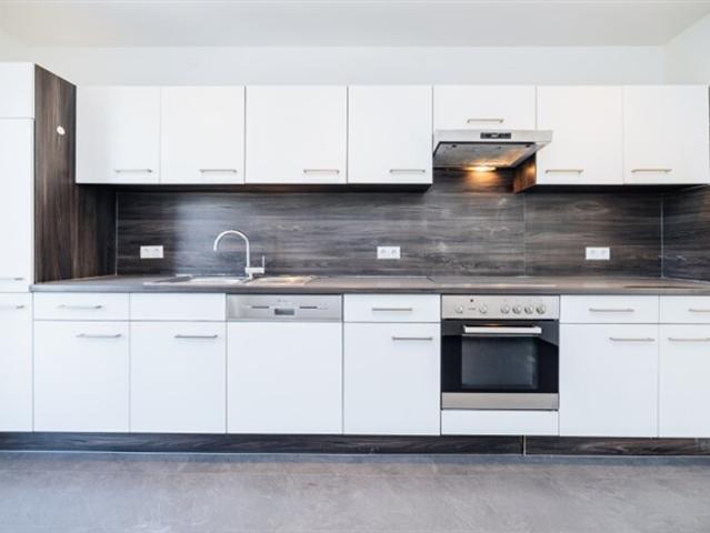 SONNIGE LOGGIA I KOMPLETT ERNEUERT I 3 ZIMMER DOMIZIL I BESTE LAGE BEIM LEND I HELL & LUFTIG I RUHIGES WOHNEN I TIERFREUNDLICHES ZUHAUSE I PROJEKT WOHNEN I