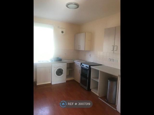 Keir Avenue, Stirling FK8, 2 bed terraced house to rent, £1,000 pcm | PrimeLocation