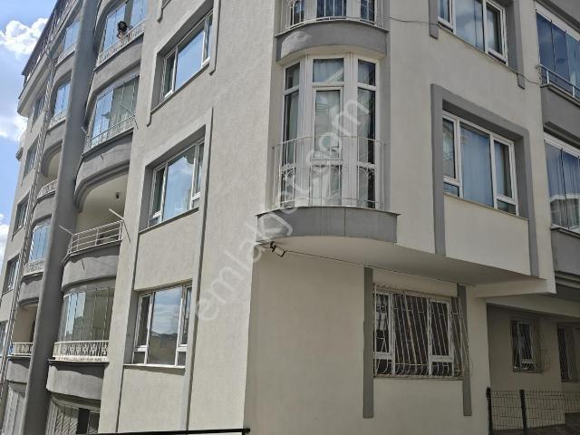 Akpınar Mahallesinde 4+1, 135 M2, Ebeveyn Banyolu Kiralık Daire