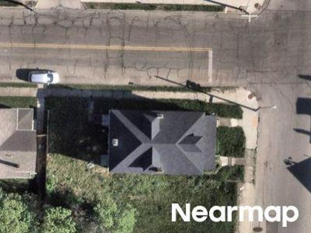 Kelton Ave