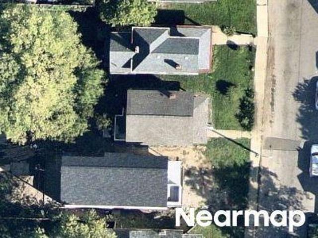 Kelton Ave