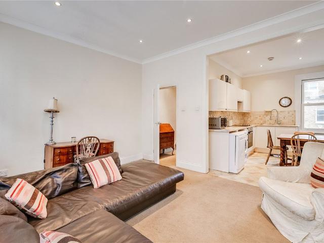 Kelvedon Road, Fulham SW6, 3 bed flat to rent, £4,250 pcm | PrimeLocation