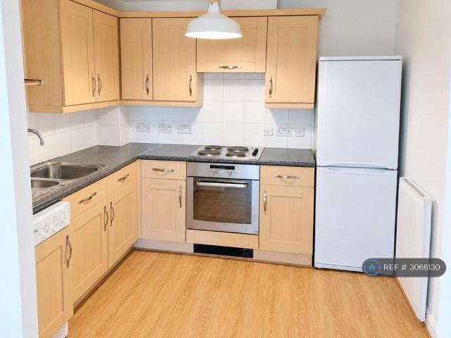 Kelvin Gate, Bracknell, RG12 1 bed flat to rent £1,150 pcm £265 pw