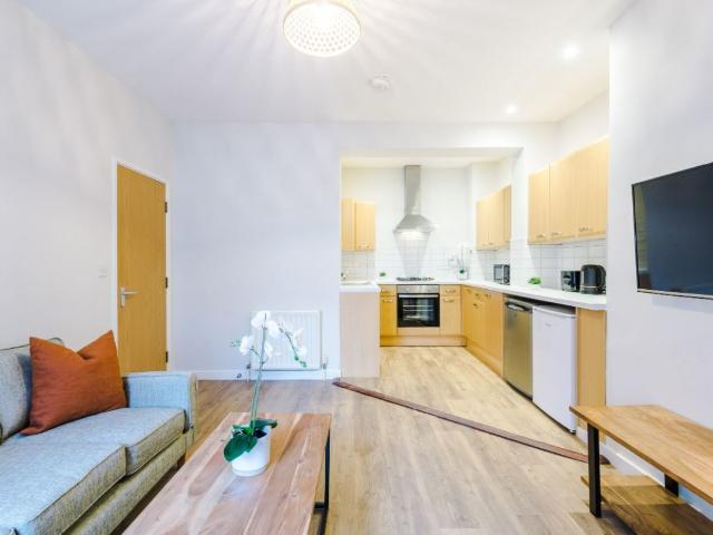 Kelvin Grove, Newcastle NE2, 3 bed terraced house to rent, £650 pppm | PrimeLocation