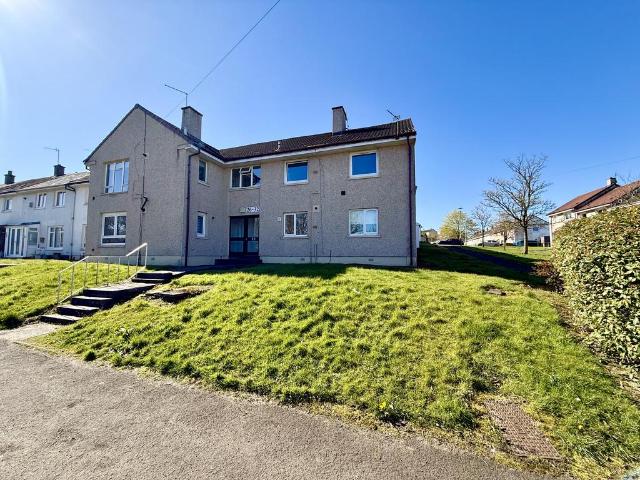 Kelvin Road, Glasgow, G75 2 bed apartment to rent £775 pcm £179 pw