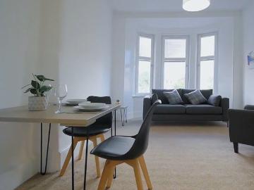 Glasgow, Glasgow and Clyde Valley - Equipped kitchen