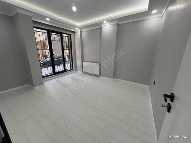 KELEŞLER GAYİRMENKUL GİRİŞ KAT OTURUMA HAZIR DAİRE