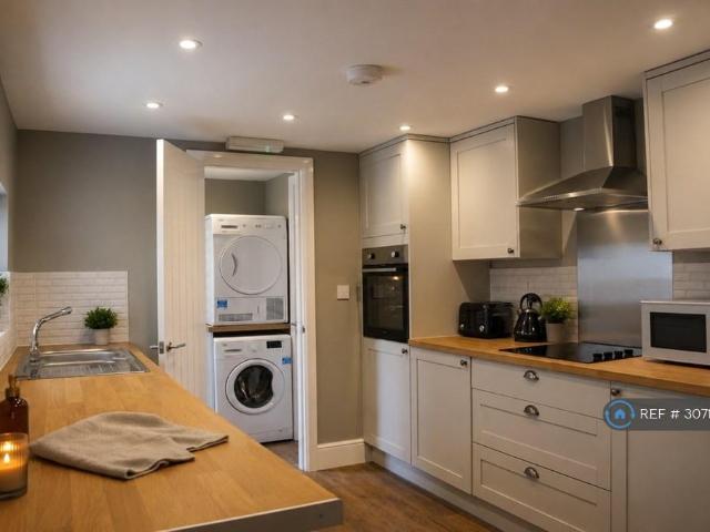 Kellit Road, Liverpool, L15 4 bed terraced house to rent £607 pcm £140 pw