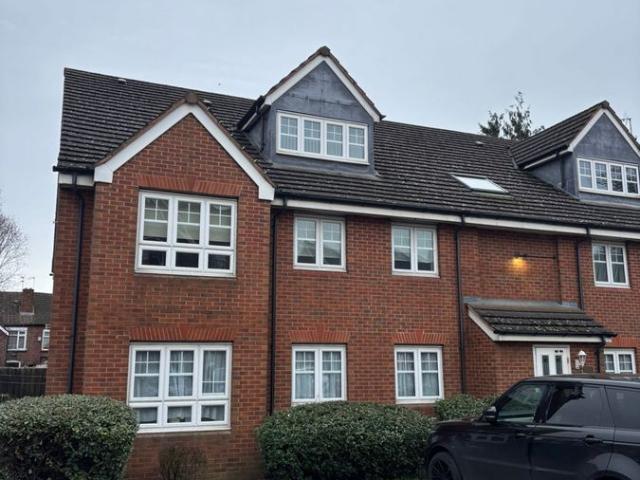 Kellner Gardens, Oldbury B69, 2 bed flat to rent, £1,050 pcm | PrimeLocation