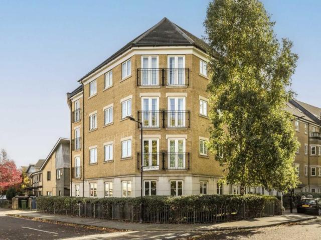 Kelly Avenue, London SE15 1 bed flat to rent £1,750 pcm £404 pw