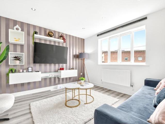 Kelly Avenue, London 2 bed flat to rent £3,000 pcm £692 pw