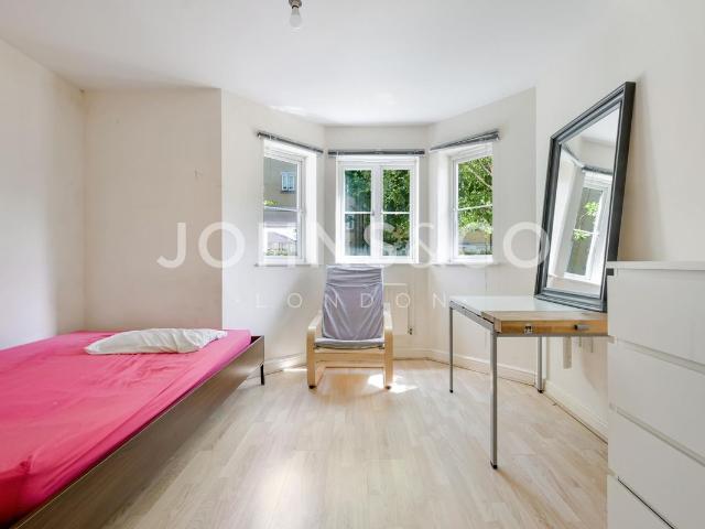 Kelly Avenue, Peckham, London SE15, 2 bed flat to rent, £2,250 pcm | PrimeLocation