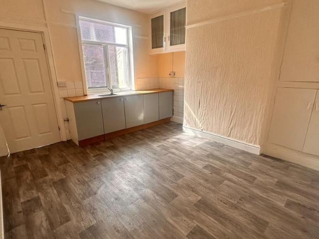 Kelly Street, ROTHERHAM, S63 2 bed terraced house to rent £600 pcm £138 pw
