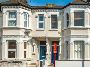 Kelmscott Road, London, SW11 6PT, United Kingdom | 4 bed house for rent #138511926 | Rentberry