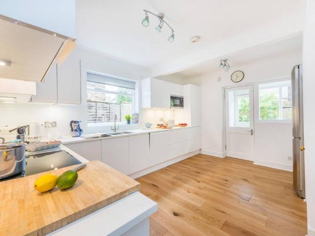 Kelmscott Road, London, SW11 6QX, United Kingdom | 3 bed duplex for rent #138775199 | Rentberry