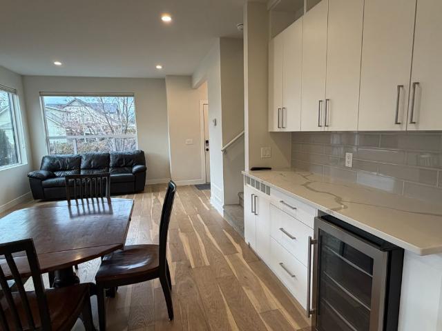 Kelowna South: 4 plex Townhouse unit 2+ beds, 3.5 bath