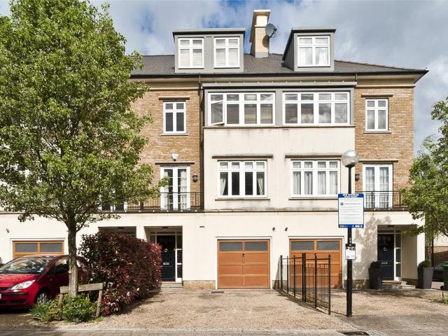 Kelsall Mews, Kew, Richmond, Surrey, TW9 5 bed terraced house to rent £6,500 pcm £1,500 pw