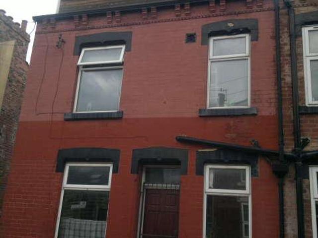 kelsall road hyde park 3 bed house to rent £1,242 pcm £287 pw
