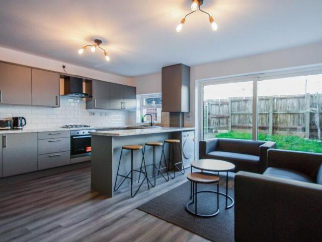 Kelsey Close, Birmingham B7 4 bed maisonette to rent £2,600 pcm £600 pw
