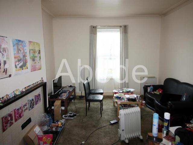 Kelso Road F2, Hyde Park, Leeds 1 bed flat to rent £789 pcm £182 pw