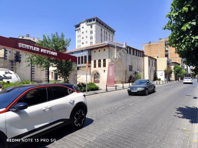 Kepenek Mah. Şehitler Cad. Üzeri 423m2 Satılık Tarihi Turistik Antep Evi