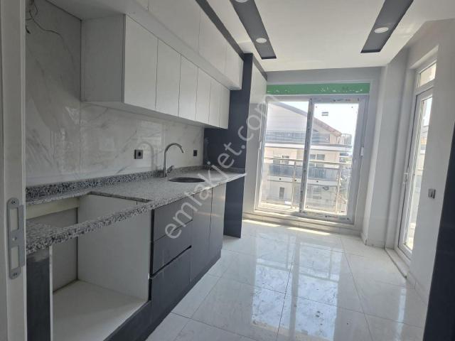 Kepez Çamlıbel Mahallesi'nde 5+1 Havuzlu Dubleks Kiralık Daire