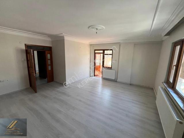 Kepez Emlak'tan Çarşı Merkezde Satılık 3+1 Daire