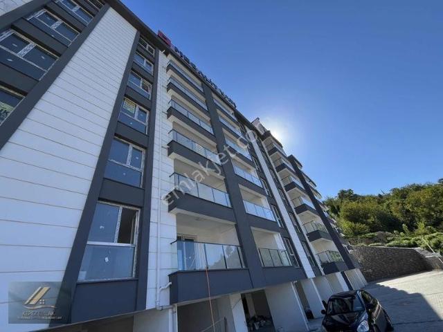 Kepez Emlak'tan Kepezde Ana Yola Yakın 1+1 Kiralık Daire
