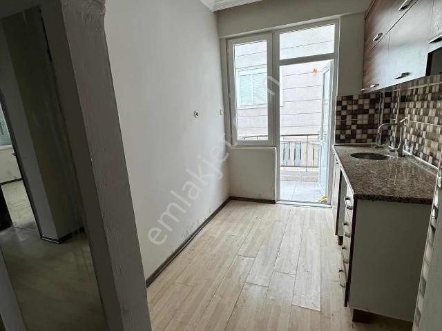 Kepez Karşıyaka Mahallesinde Kiralık Daire 2+1 Katta Ayrı Mutfak