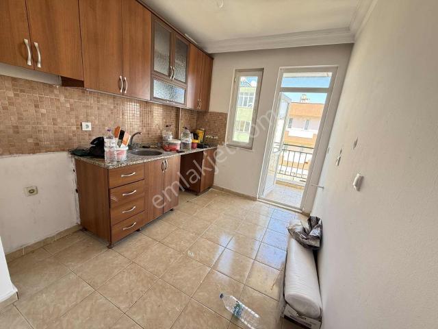 Kepez Kuzeyyaka Mahallesinde Kiralık 2+1 3.kat 90m2