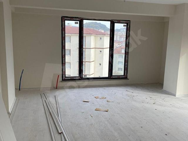 KEPEZ MAHALLESİ SOLAK YOL AYRIMI MÜKKEMMEL KONUMDA SATILIK 3+1 SIFIR DAİRE.