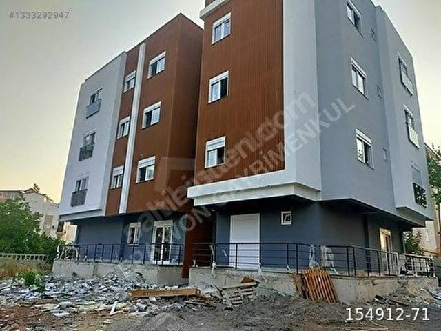 Kepez'de Havuzlu Sitede, Ayrı Mutfaklı, 2+1 Satılık Daire