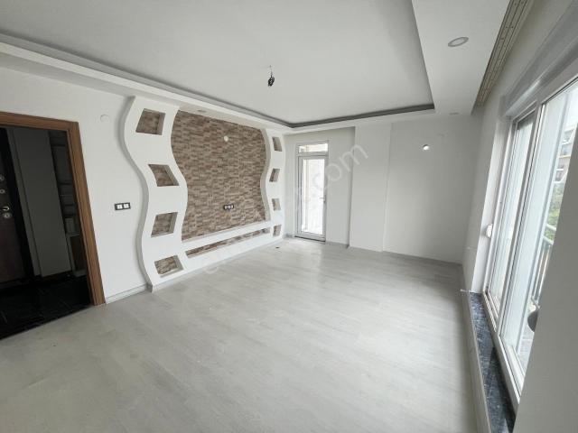Kepezde Kiralık 3+1 Daire! Tramvaya Yakın Ebeveyn Banyolu 130 M2