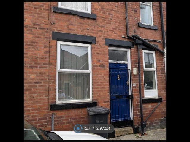 Kepler Grove, Leeds LS8, 2 bed terraced house to rent, £950 pcm | PrimeLocation