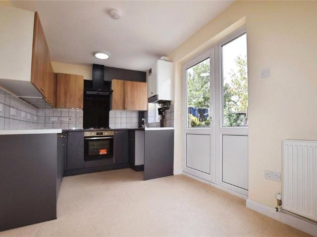 Keppel Road, Dagenham, RM9 2 bed end of terrace house to rent £1,900 pcm £438 pw