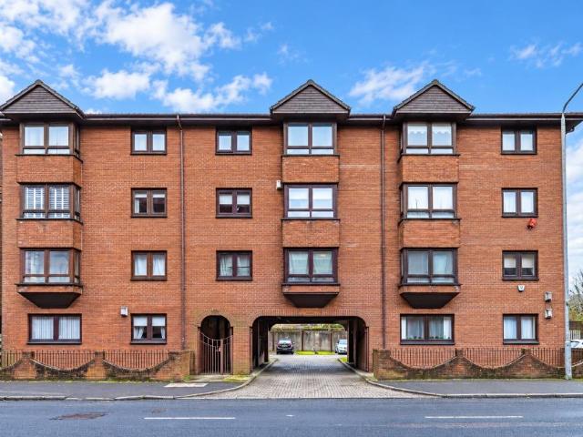 Keppochhill Road, Springburn. 2 bed flat to rent £895 pcm £207 pw