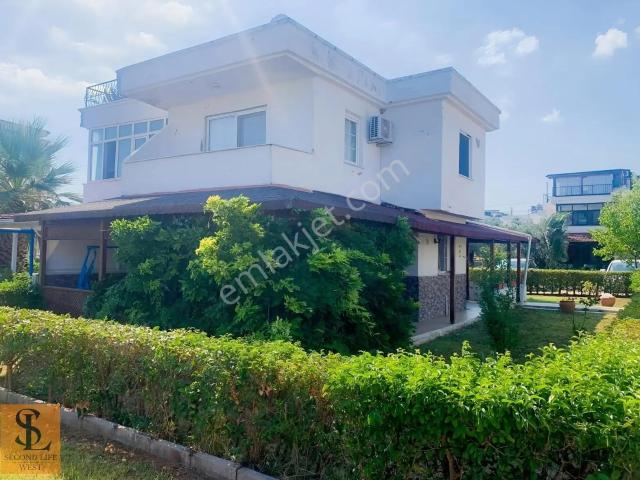 Keremköy'de Denize 100 Mt | Site İçi Bahçeli | Eşyalı Kiralık