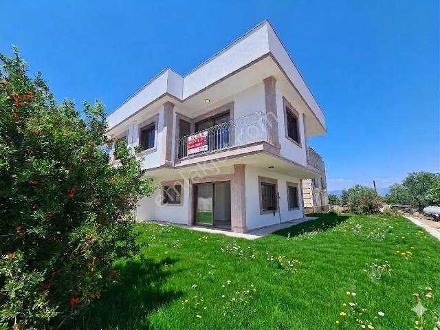 Keremköyde Harika Konumda, Sıfır Lüks Villa!