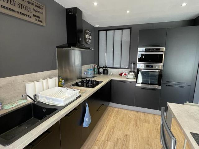 KERHUON SUPERBE T3 MEUBLE