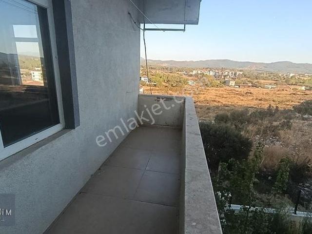 &kerim Emlak'dan Kiralık Ayvacık Fatih'de 3+1 Kombili Daire