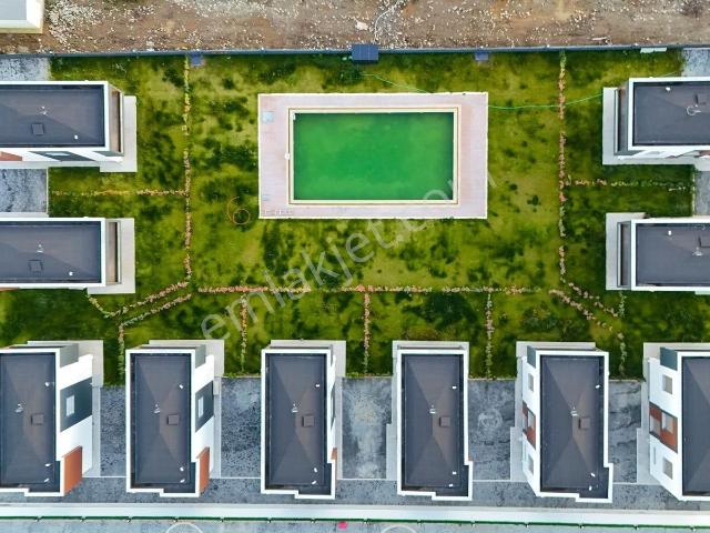 Kerimde Altınoluk Satılık Sıfır 3+1 Havuzlu Müstakil Villa